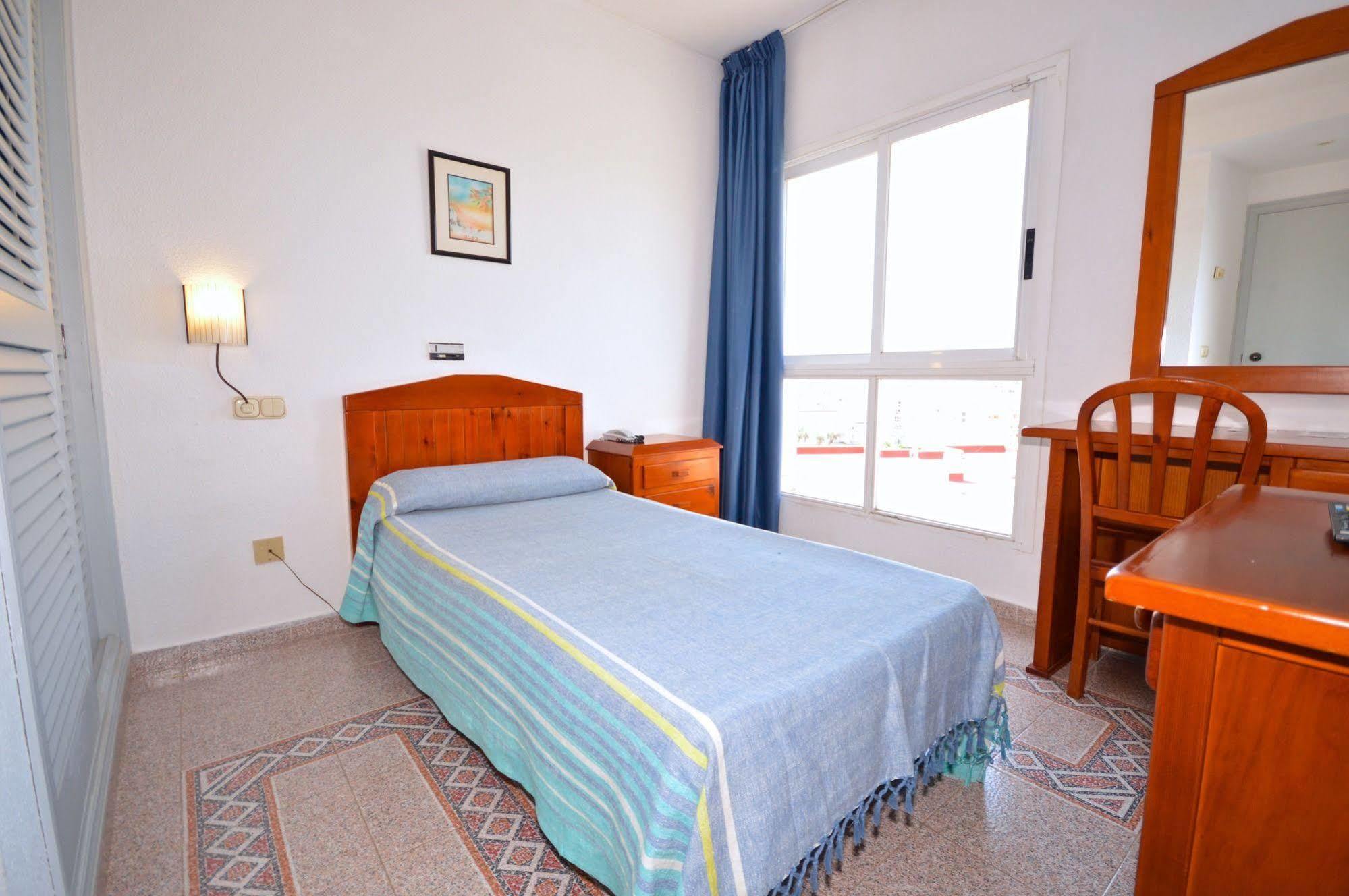 Hostal Molins Park Ibiza Town Exterior photo