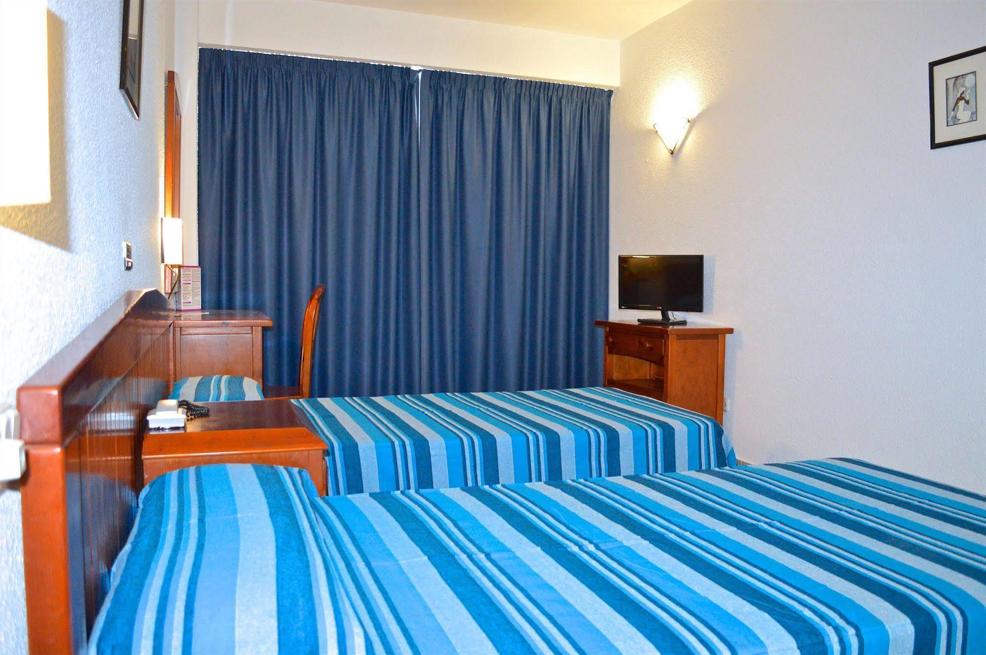 Hostal Molins Park Ibiza Town Exterior photo