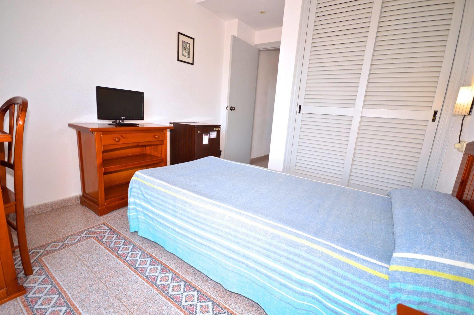 Hostal Molins Park Ibiza Town Exterior photo