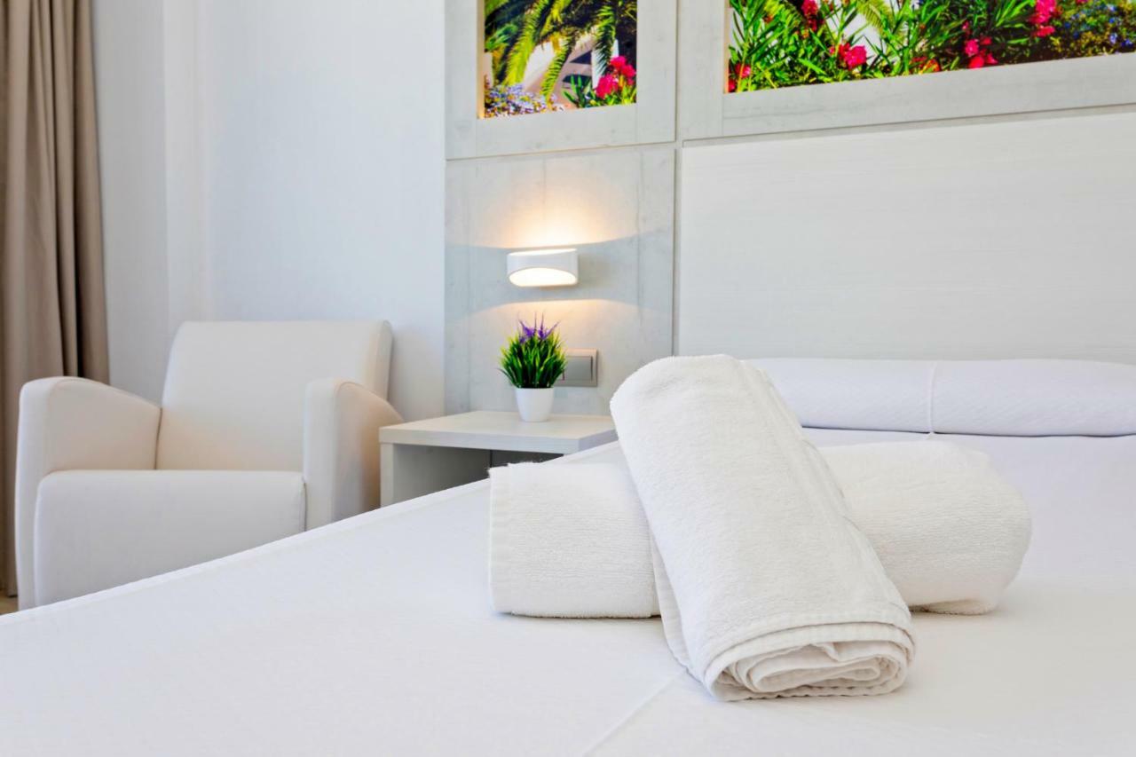Hostal Molins Park Ibiza Town Exterior photo