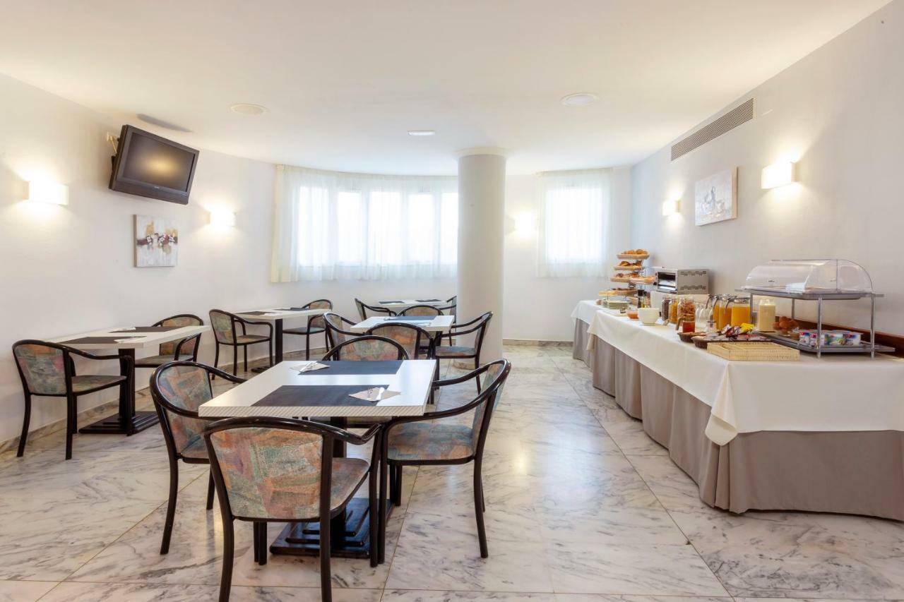 Hostal Molins Park Ibiza Town Exterior photo